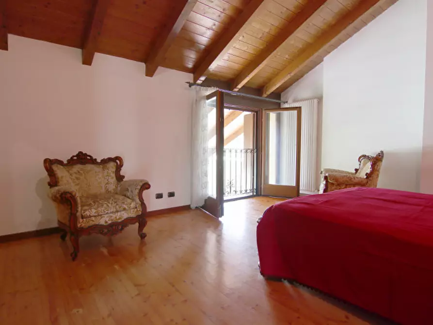 Immagine 29 di Villa in vendita  in Via dei Peschi a Pescantina