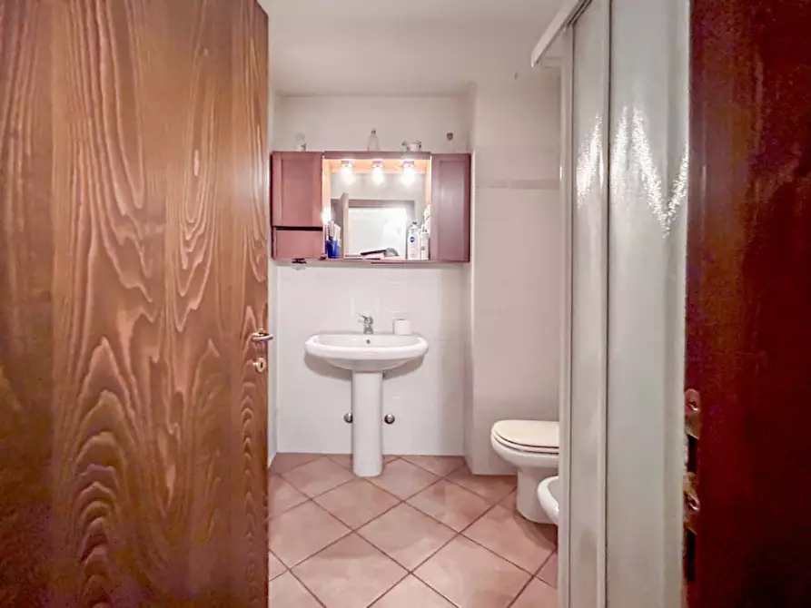 Immagine 45 di Villa in vendita  in Via dei Peschi a Pescantina