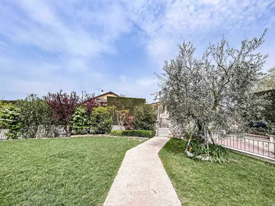 Immagine 48 di Villa in vendita  in Via dei Peschi a Pescantina