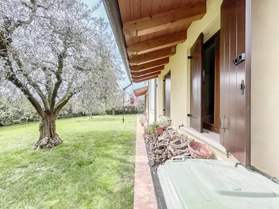 Immagine 53 di Villa in vendita  in Via dei Peschi a Pescantina