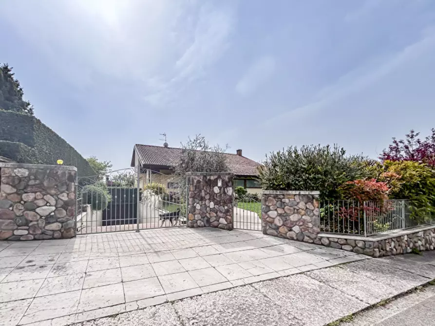 Immagine 56 di Villa in vendita  in Via dei Peschi a Pescantina