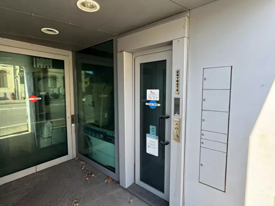 Immagine 2 di Attività commerciale in affitto  in piazza unione 3 a Palmanova