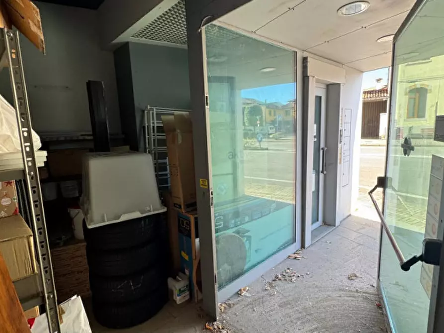 Immagine 4 di Attività commerciale in affitto  in piazza unione 3 a Palmanova
