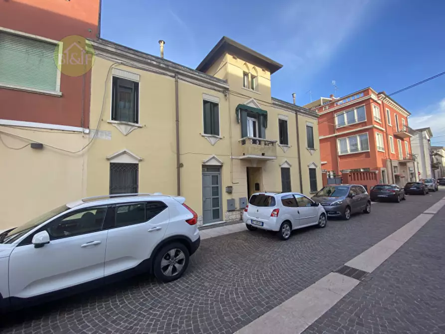 Immagine 1 di Appartamento in vendita  in Via San Pietro Apostolo vecchio, 4 a Legnago