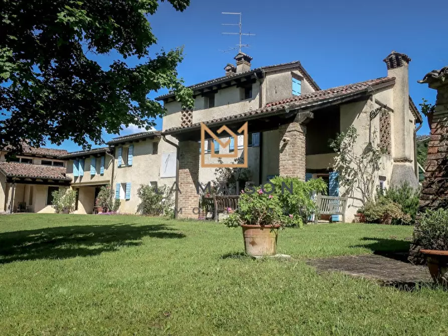 Immagine 1 di Villa in vendita  a Asolo