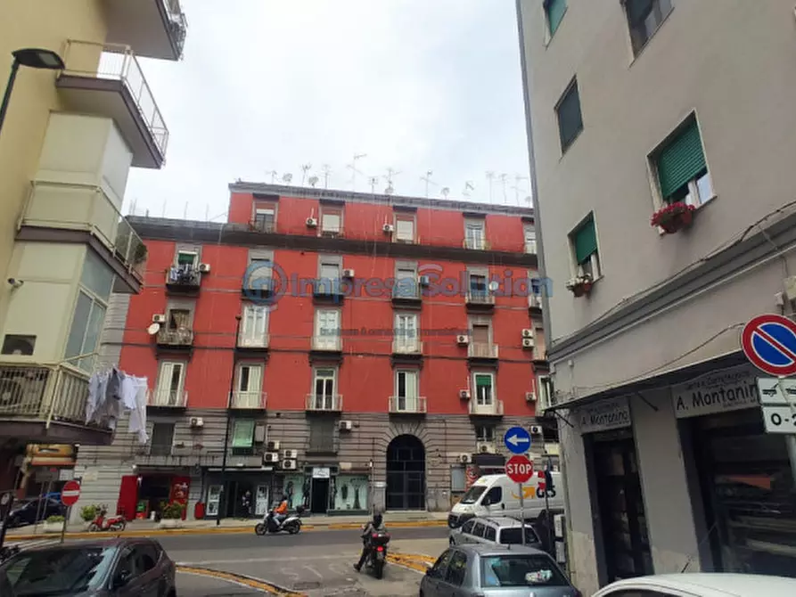 Immagine 1 di Magazzino in vendita  in Via Caio Duilio a Napoli