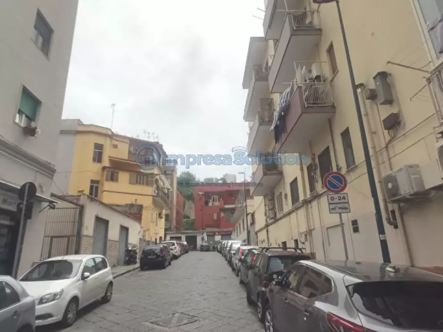 Immagine 6 di Magazzino in vendita  in Via Caio Duilio a Napoli