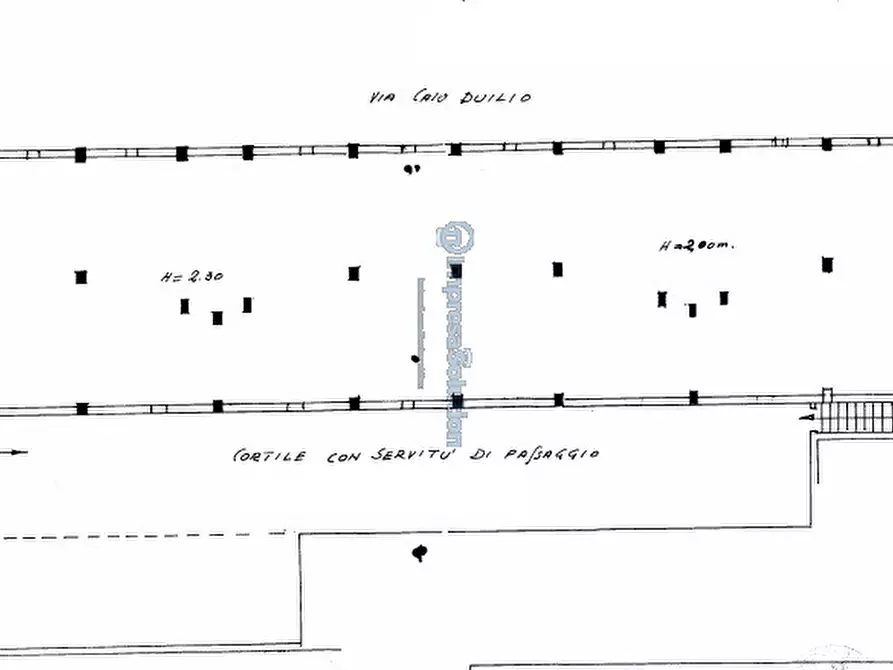 Immagine 11 di Magazzino in vendita  in Via Caio Duilio a Napoli
