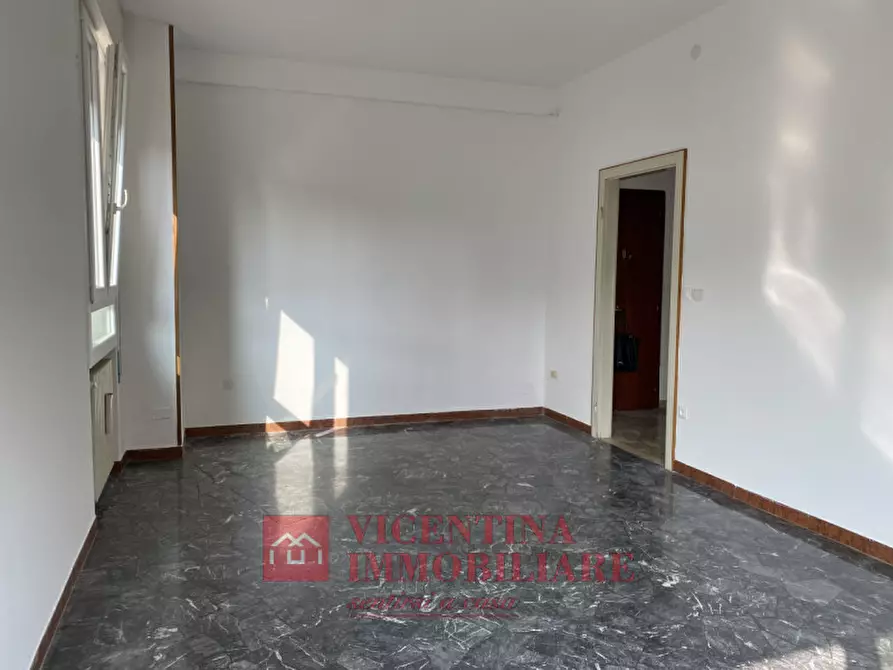 Immagine 1 di Appartamento in vendita  in via Luigi Palazzolo a Vicenza