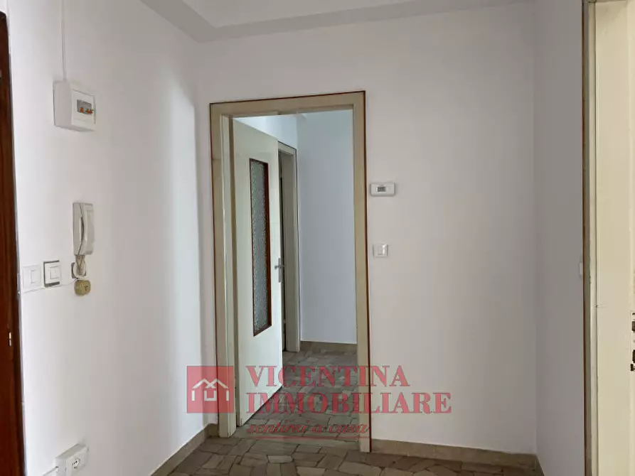 Immagine 4 di Appartamento in vendita  in via Luigi Palazzolo a Vicenza