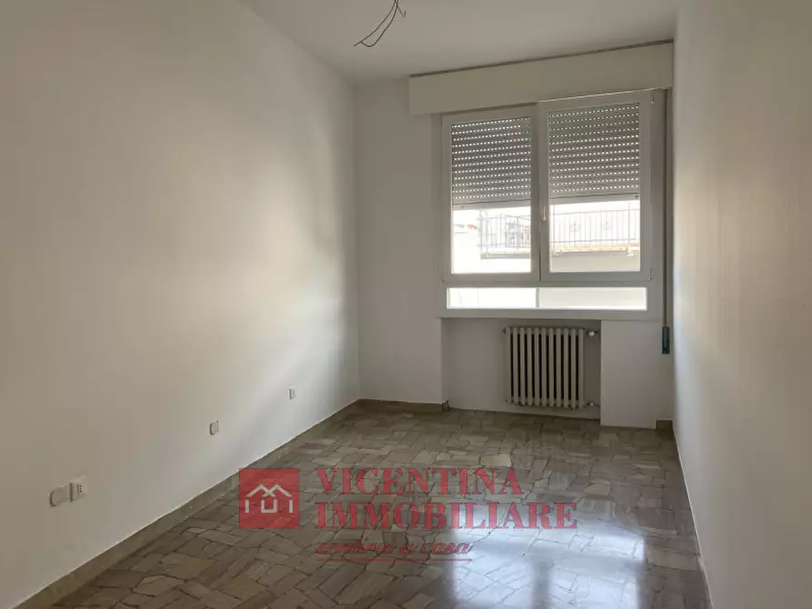 Immagine 6 di Appartamento in vendita  in via Luigi Palazzolo a Vicenza