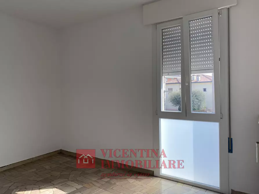 Immagine 10 di Appartamento in vendita  in via Luigi Palazzolo a Vicenza