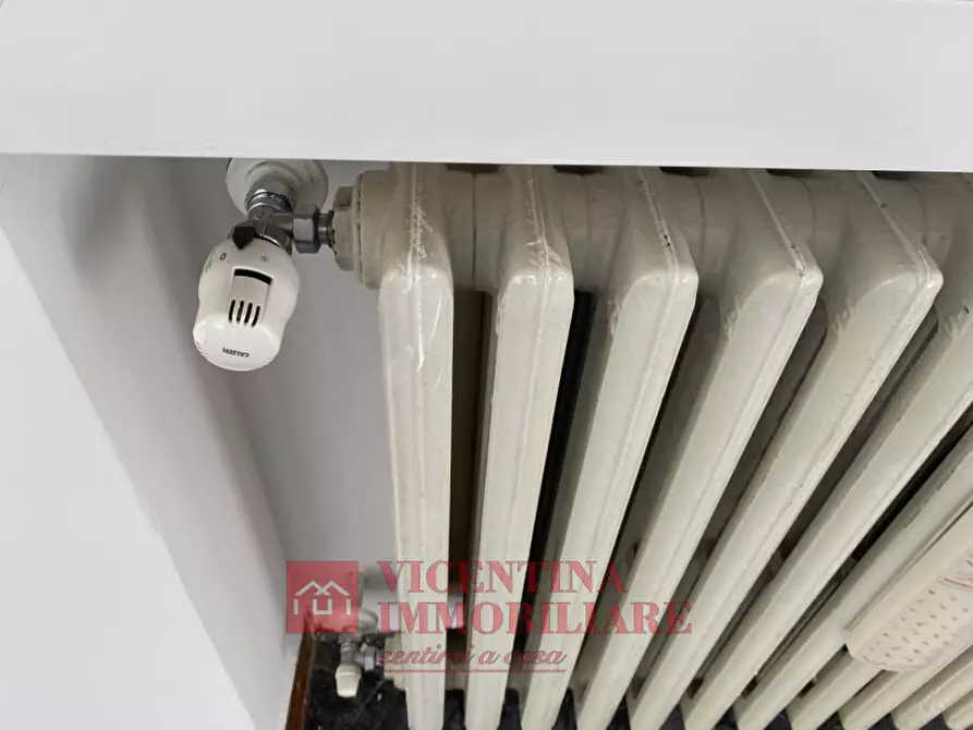 Immagine 16 di Appartamento in vendita  in via Luigi Palazzolo a Vicenza