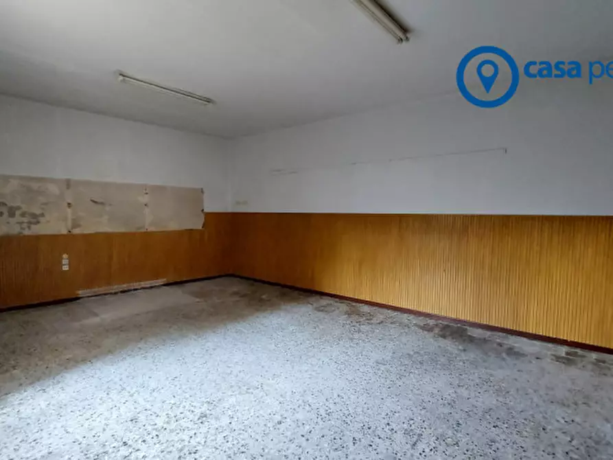 Immagine 9 di Palazzo in vendita  in Via Giordano Bruno, 6 a Rovigo