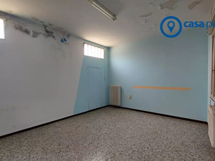 Immagine 19 di Palazzo in vendita  in Via Giordano Bruno, 6 a Rovigo