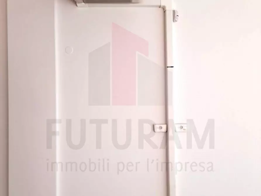 Immagine 19 di Ufficio in affitto  a Brendola