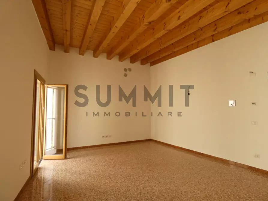 Immagine 3 di Ufficio in vendita  in Schio a Schio