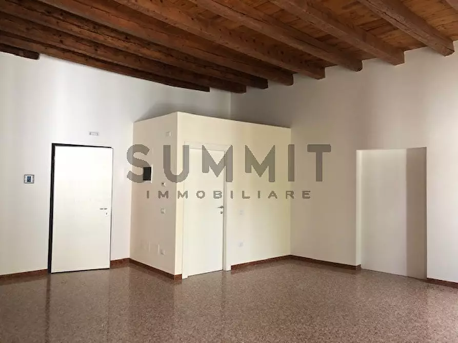 Immagine 4 di Ufficio in vendita  in Schio a Schio