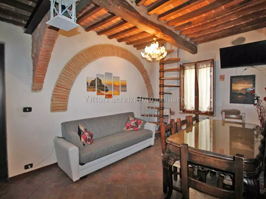 Immagine 3 di Casa bifamiliare in vendita  in via della resistenza a Montepulciano