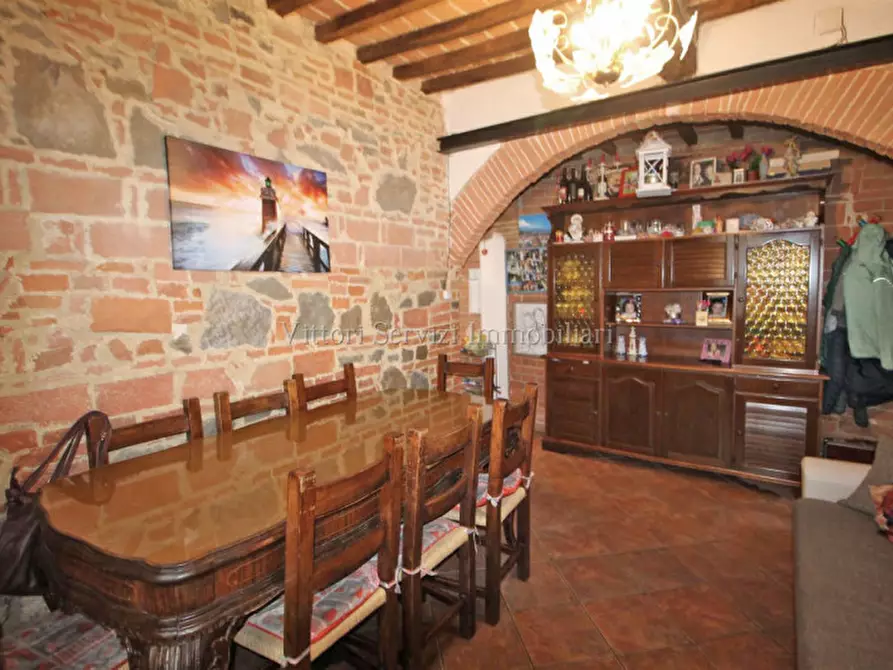 Immagine 5 di Casa bifamiliare in vendita  in via della resistenza a Montepulciano