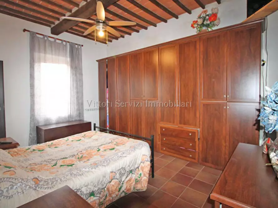 Immagine 8 di Casa bifamiliare in vendita  in via della resistenza a Montepulciano