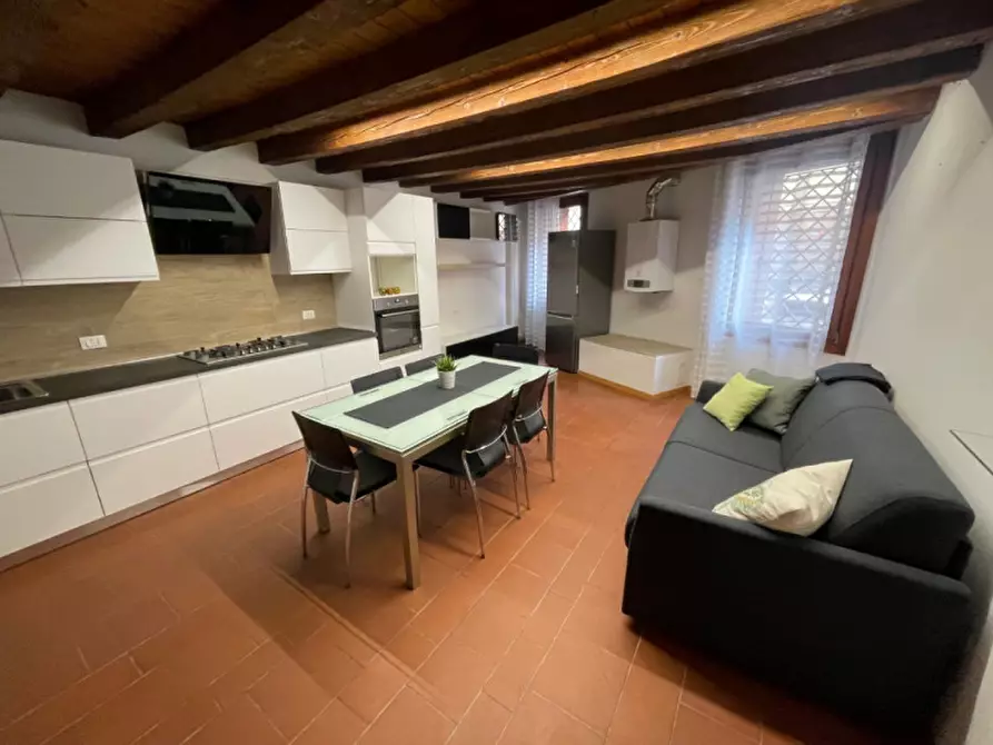 Immagine 1 di Appartamento in affitto  in contrà mure porta santa lucia a Vicenza