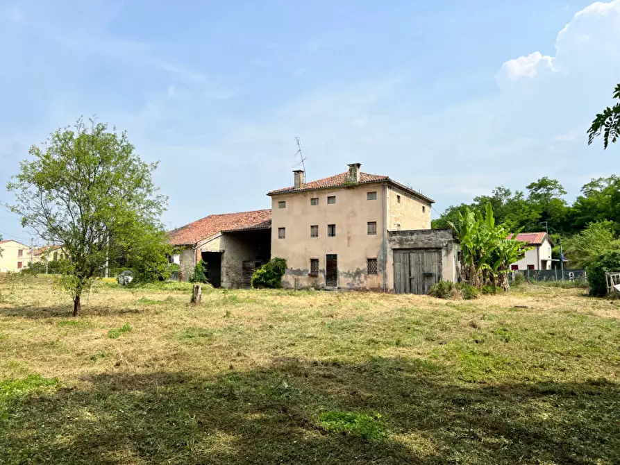 Immagine 1 di Rustico / casale in vendita  in via roma a Sarego