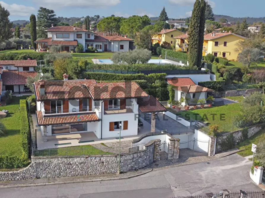 Immagine 2 di Villa in vendita  a Soiano Del Lago