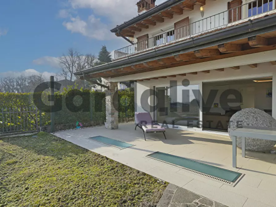 Immagine 3 di Villa in vendita  a Soiano Del Lago