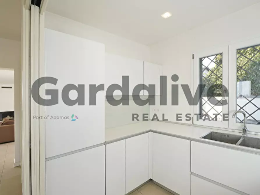 Immagine 7 di Villa in vendita  a Soiano Del Lago