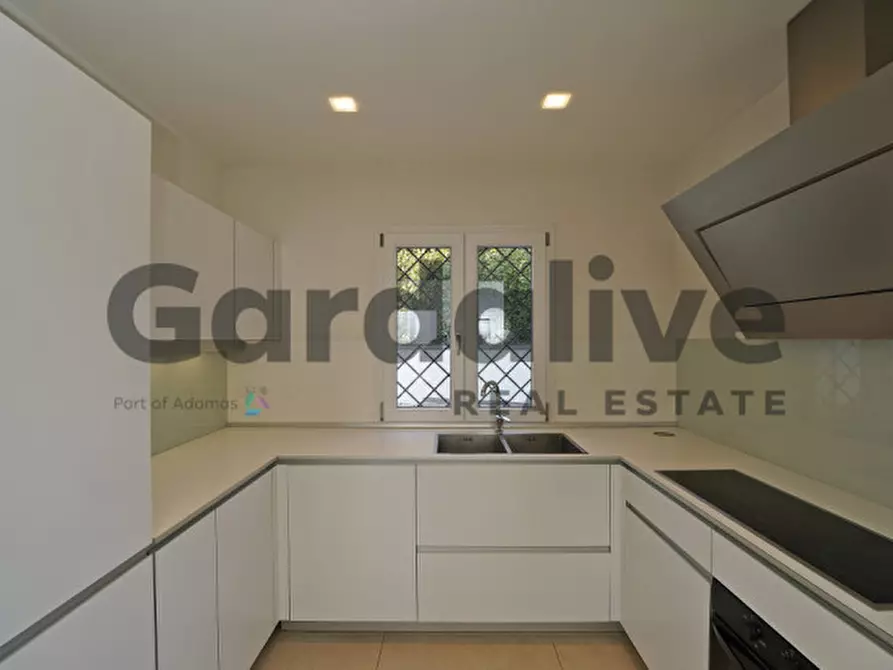 Immagine 8 di Villa in vendita  a Soiano Del Lago