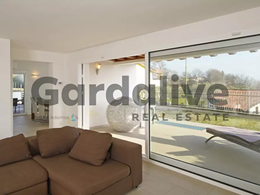 Immagine 18 di Villa in vendita  a Soiano Del Lago