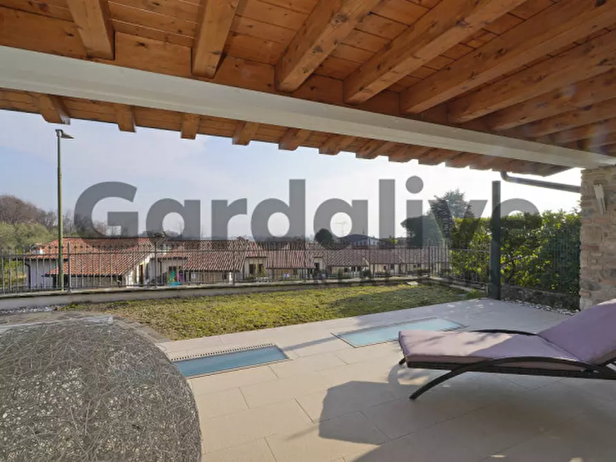 Immagine 21 di Villa in vendita  a Soiano Del Lago