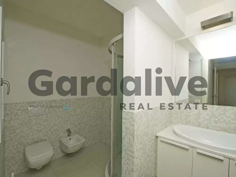 Immagine 23 di Villa in vendita  a Soiano Del Lago