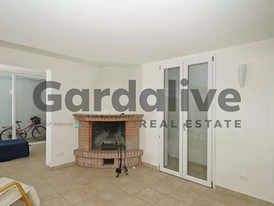 Immagine 42 di Villa in vendita  a Soiano Del Lago