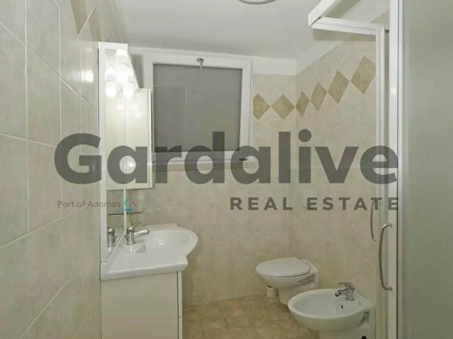 Immagine 47 di Villa in vendita  a Soiano Del Lago