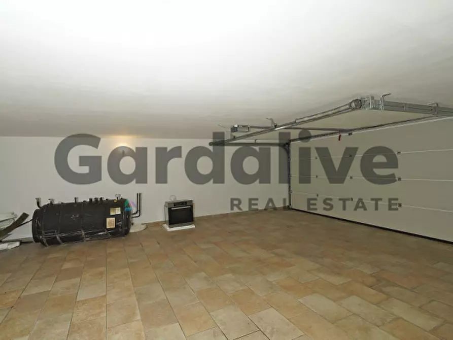 Immagine 51 di Villa in vendita  a Soiano Del Lago