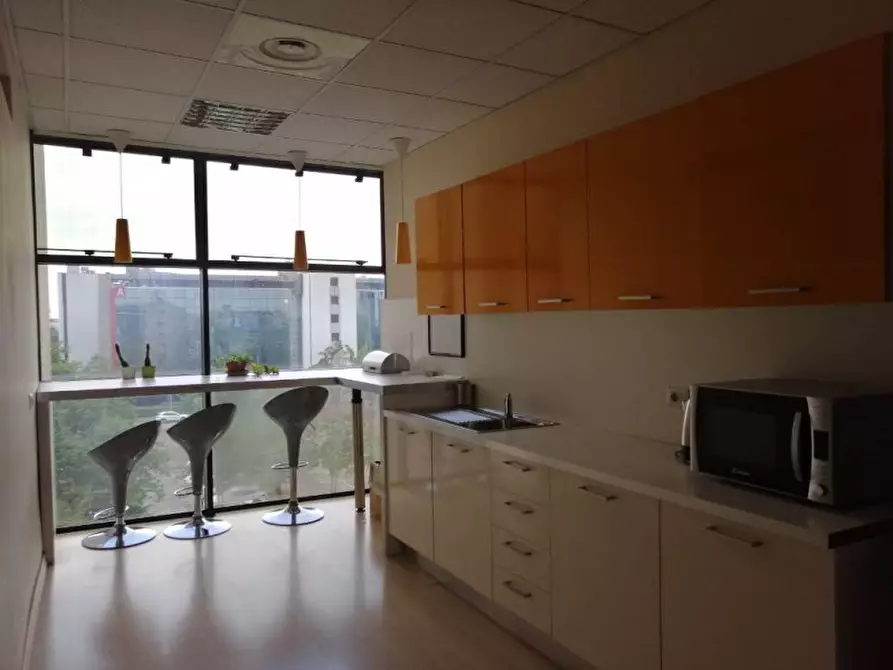 Immagine 6 di Ufficio in affitto  in VIALE GRAN SAN BERNARDO a Rozzano