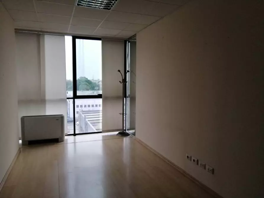 Immagine 7 di Ufficio in affitto  in VIALE GRAN SAN BERNARDO a Rozzano