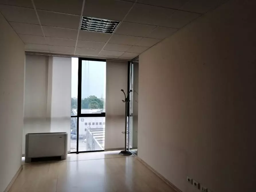 Immagine 8 di Ufficio in affitto  in VIALE GRAN SAN BERNARDO a Rozzano