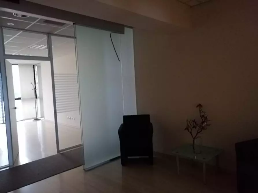 Immagine 9 di Ufficio in affitto  in VIALE GRAN SAN BERNARDO a Rozzano