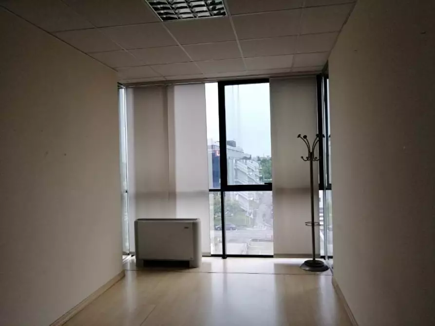 Immagine 13 di Ufficio in affitto  in VIALE GRAN SAN BERNARDO a Rozzano