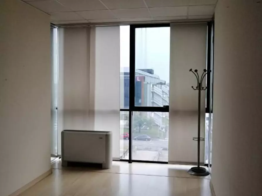 Immagine 17 di Ufficio in affitto  in VIALE GRAN SAN BERNARDO a Rozzano