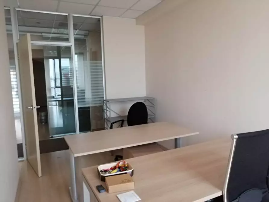 Immagine 20 di Ufficio in affitto  in VIALE GRAN SAN BERNARDO a Rozzano
