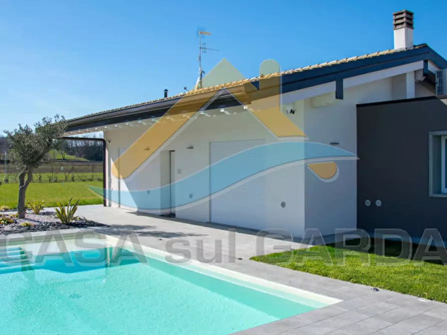 Immagine 2 di Villa in vendita  in Corso Giuseppe Garibaldi a Lonato del Garda