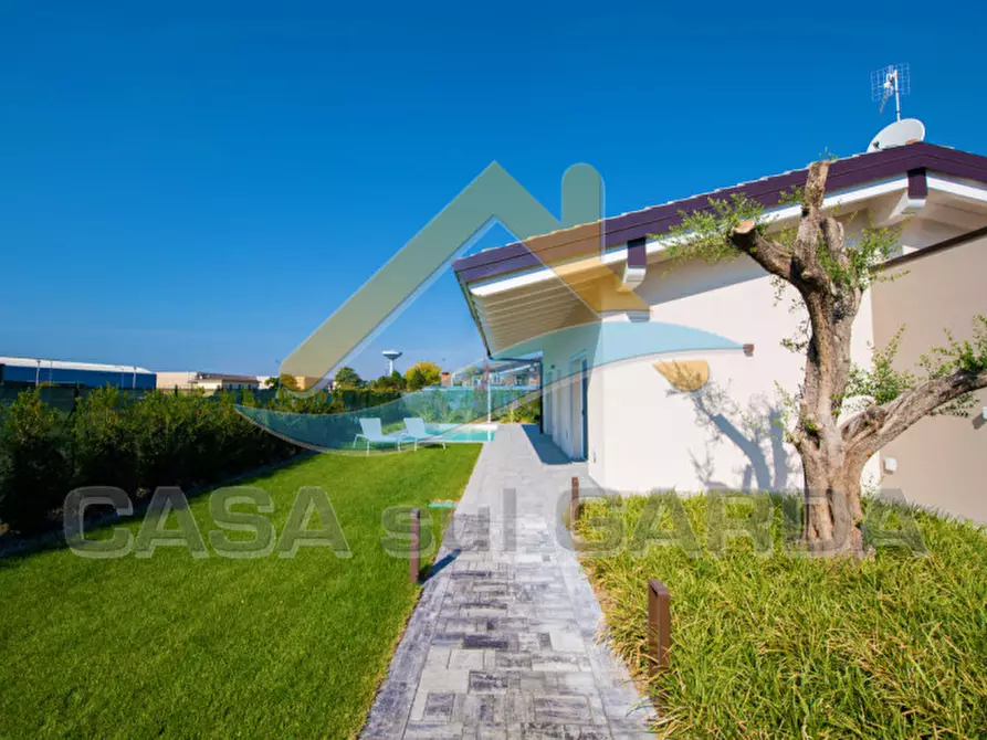 Immagine 8 di Villa in vendita  in Corso Giuseppe Garibaldi a Lonato del Garda