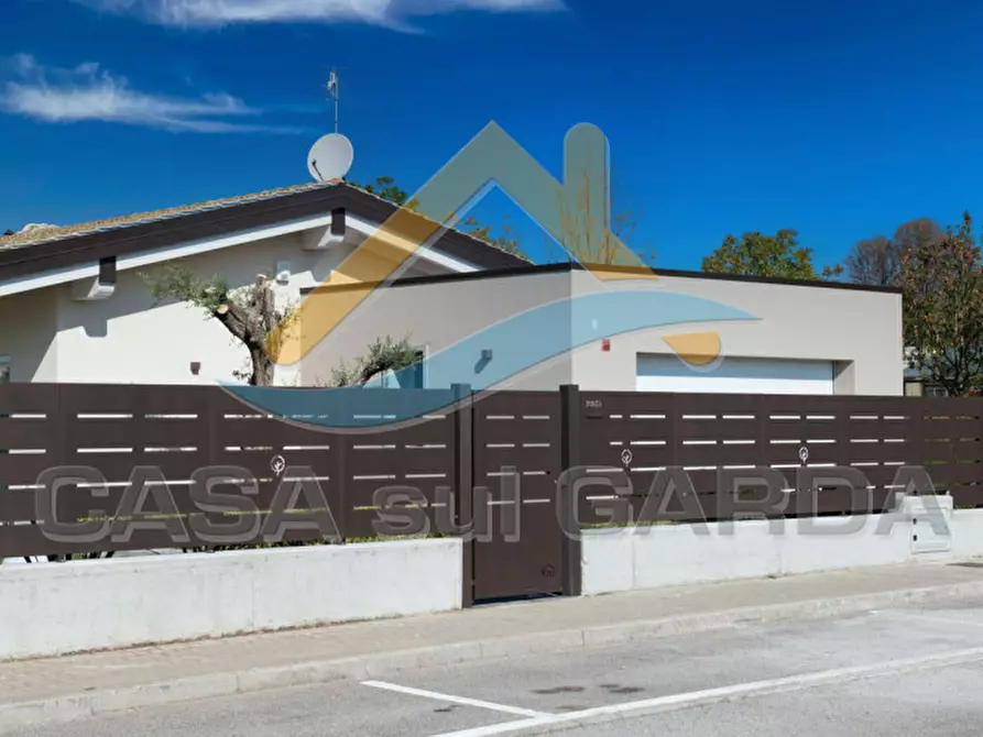 Immagine 10 di Villa in vendita  in Corso Giuseppe Garibaldi a Lonato del Garda