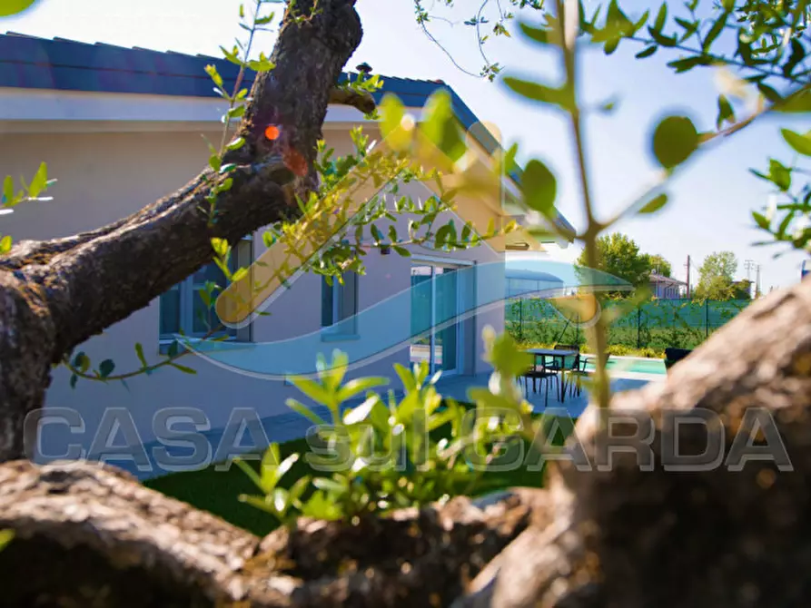 Immagine 11 di Villa in vendita  in Corso Giuseppe Garibaldi a Lonato del Garda
