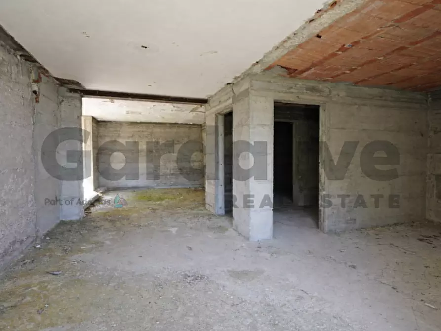 Immagine 5 di Villa in vendita  in Via Bocca di Croce 1 a Salò