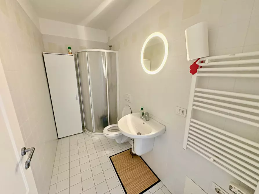 Immagine 32 di Ufficio in affitto  in viale Miramare 15 a Trieste